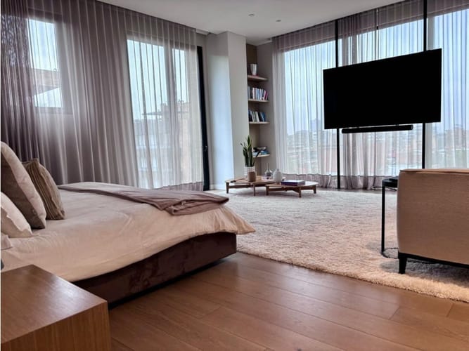 Apartamento de 3 alcobas en venta en La Cabrera, Bogotá, 334 m² · foto 10 de 15