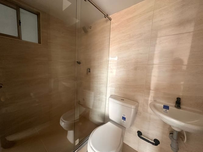 Apartamento de 3 alcobas en arriendo en Fac, Madrid, 58 m² · foto 17 de 24