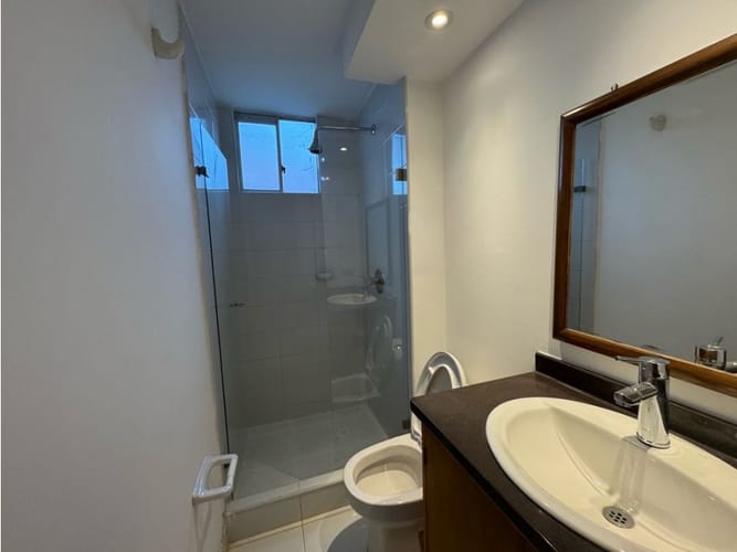 Apartamento de 3 alcobas en venta en Echavarria, Madrid, 66 m² · foto 6 de 17