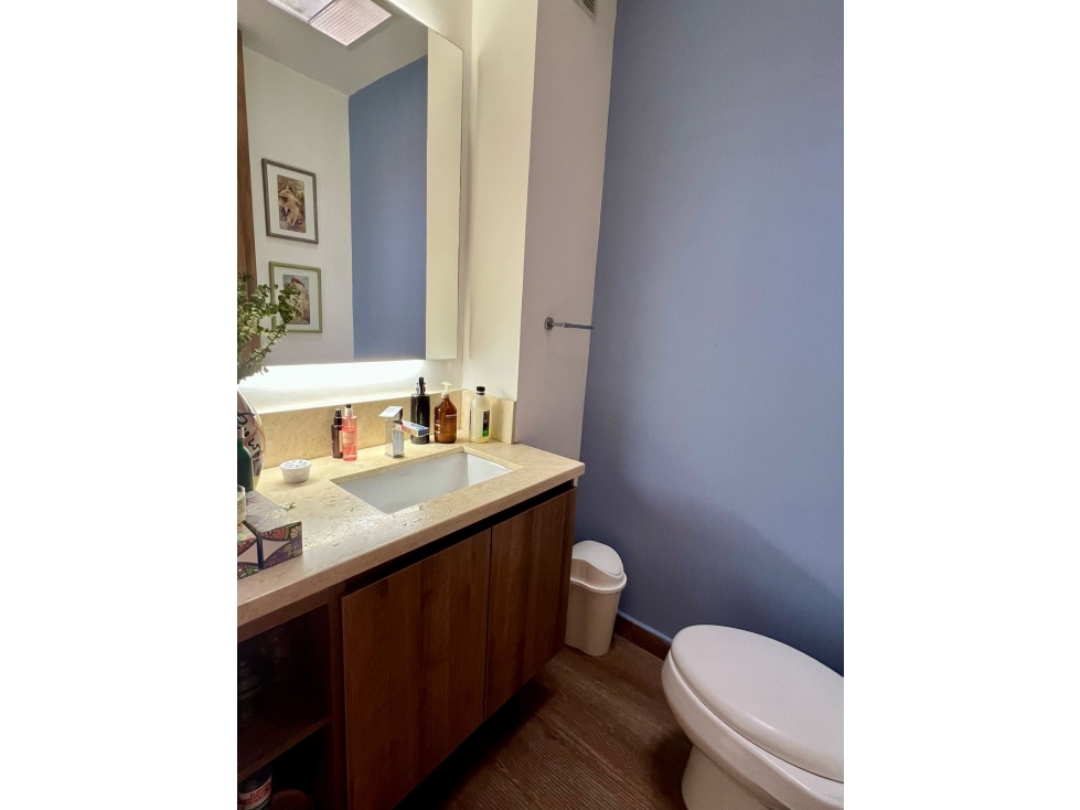 Apartamento en venta en Los Rosales, Bogotá · foto 8 de 24