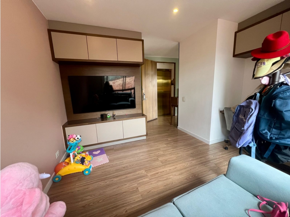 Apartamento en venta en Los Rosales, Bogotá · foto 9 de 24