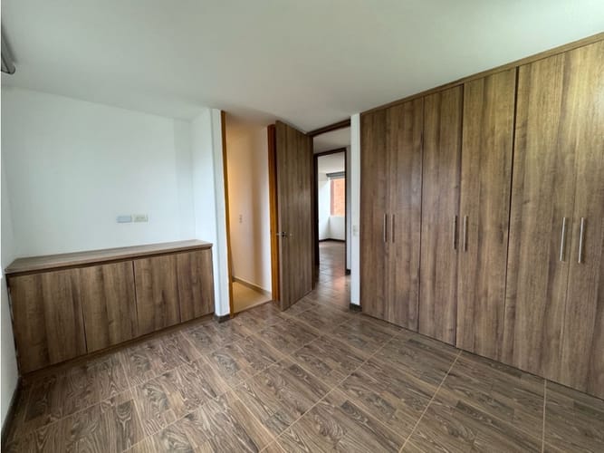 Apartamento de 3 alcobas en venta en Echavarria, Madrid, 66 m² · foto 12 de 17