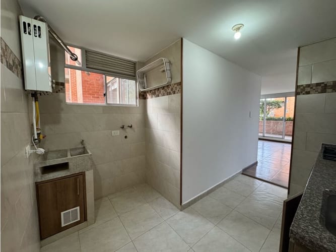 Apartamento de 3 alcobas en venta en Echavarria, Madrid, 66 m² · foto 16 de 17