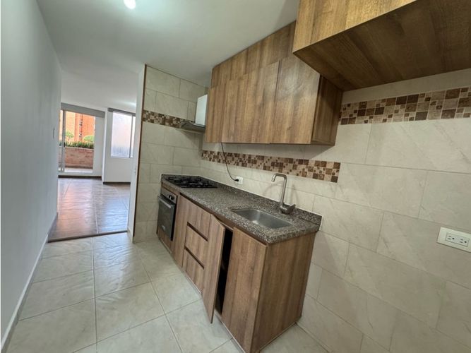 Apartamento de 3 alcobas en venta en Echavarria, Madrid, 66 m² · foto 17 de 17