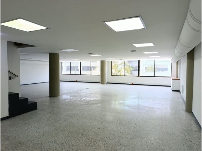 Bodega en arriendo en Milan Condominios, Envigado, 600 m² · foto 9 de 17
