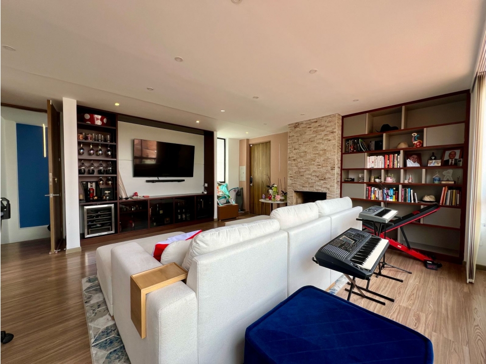 Apartamento en venta en Los Rosales, Bogotá · foto 18 de 24