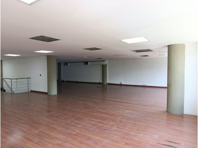 Bodega en arriendo en Milan Condominios, Envigado, 600 m² · foto 12 de 17
