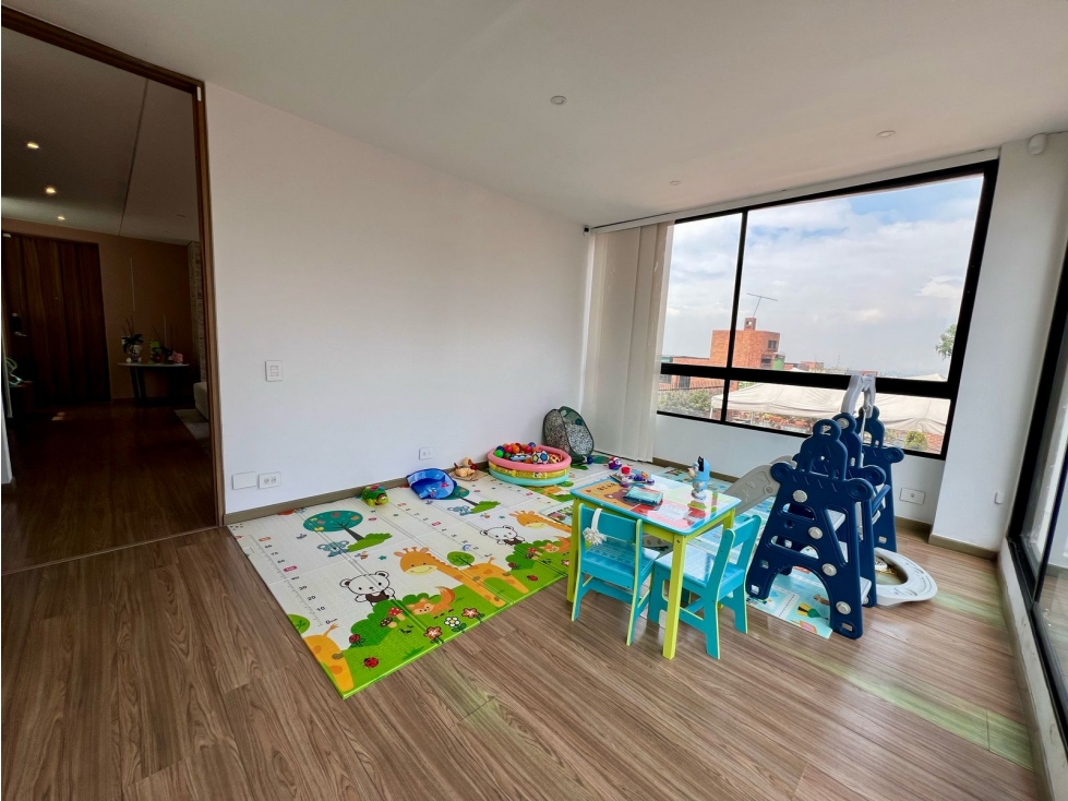 Apartamento en venta en Los Rosales, Bogotá · foto 21 de 24