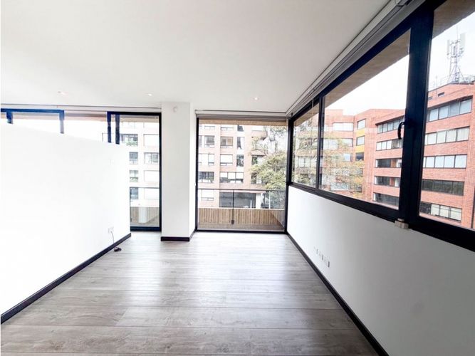 Apartamento de 3 alcobas en venta en El Virrey, Bogotá, 204 m² · foto 15 de 16