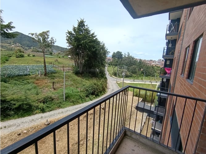 Apartamento de 3 alcobas en venta en Campo Alegre, El Carmen de Viboral, 52 m² · foto 8 de 23