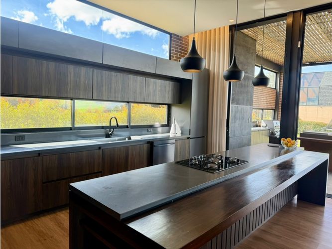 Casa de 3 alcobas en venta en Vía Las Palmas, Envigado, 363 m² · foto 6 de 24