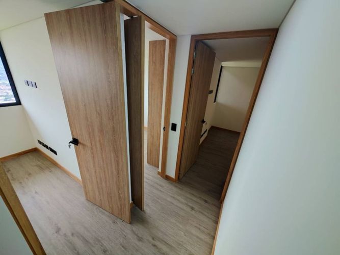 Apartamento de 3 alcobas en arriendo en Loma Del Indio, Medellín, 76 m² · foto 5 de 14