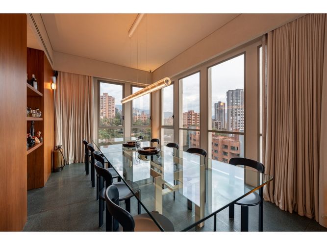 Apartamento de 3 alcobas en venta en El Poblado, Medellín, 330 m² · foto 17 de 24