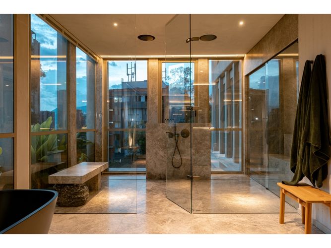 Apartamento de 3 alcobas en venta en El Poblado, Medellín, 330 m² · foto 24 de 24