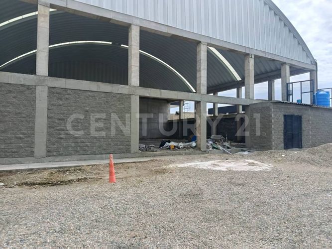 Bodega en arriendo en Bella Suiza, Villavicencio, 900 m² · foto 5 de 11