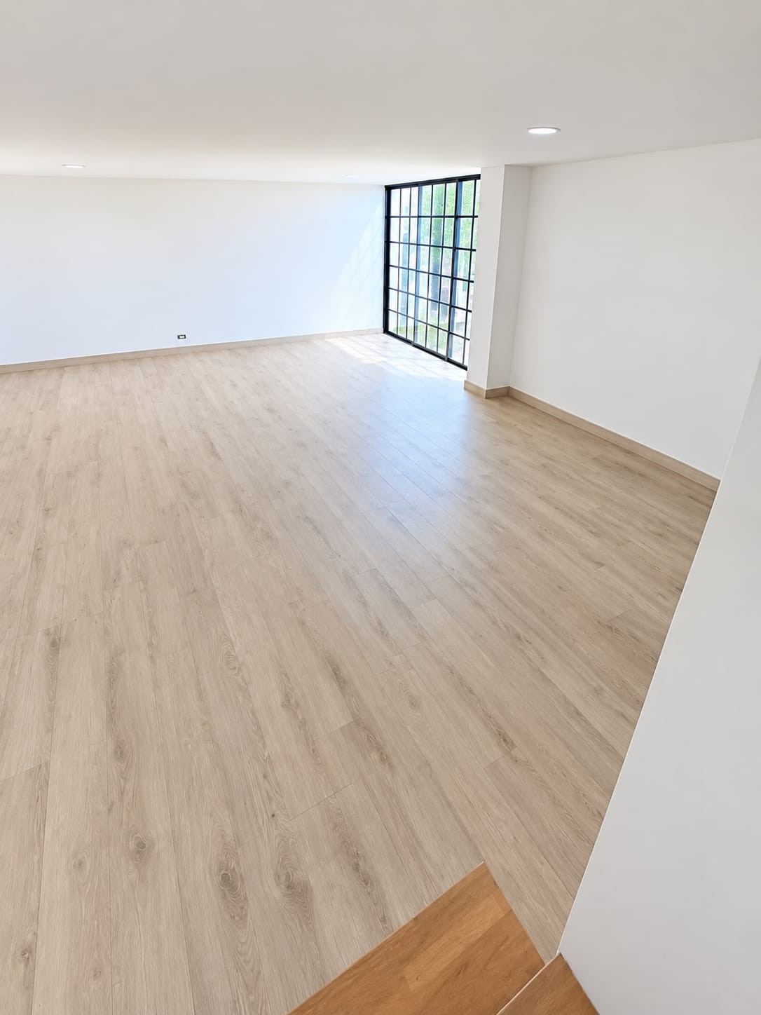 Casa en venta en Loma Del Escobero, Envigado · foto 2 de 9