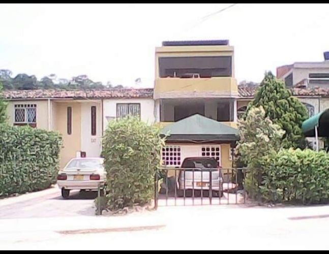 Casa de 4 alcobas en venta en San Antonio Del Carrizal, Girón, 162 m² · foto 4 de 17