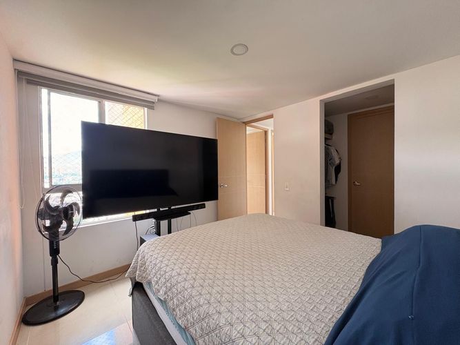 Apartamento de 3 alcobas en venta en Tres Esquinas, Sabaneta, 72 m² · foto 12 de 15