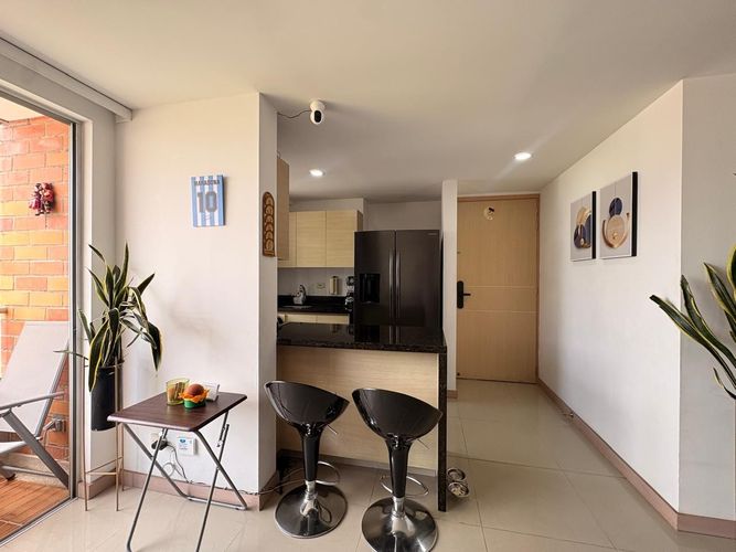 Apartamento de 3 alcobas en venta en Tres Esquinas, Sabaneta, 72 m² · foto 3 de 15