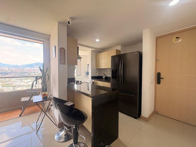 Apartamento de 3 alcobas en venta en Tres Esquinas, Sabaneta, 72 m² · foto 4 de 15