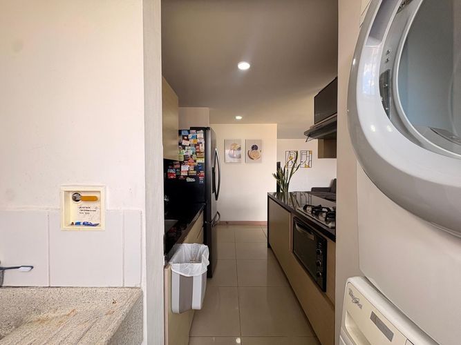 Apartamento de 3 alcobas en venta en Tres Esquinas, Sabaneta, 72 m² · foto 5 de 15