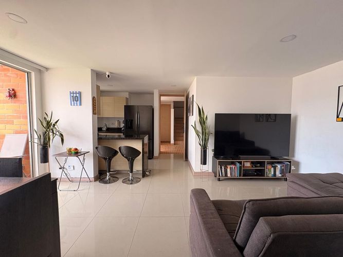Apartamento de 3 alcobas en venta en Tres Esquinas, Sabaneta, 72 m² · foto 7 de 15