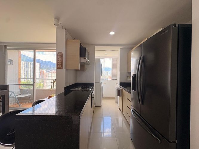 Apartamento de 3 alcobas en venta en Tres Esquinas, Sabaneta, 72 m² · foto 6 de 15