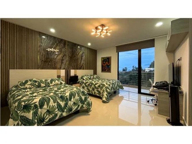 Casa de 4 alcobas en venta en El Poblado, Medellín, 567 m² · foto 8 de 24