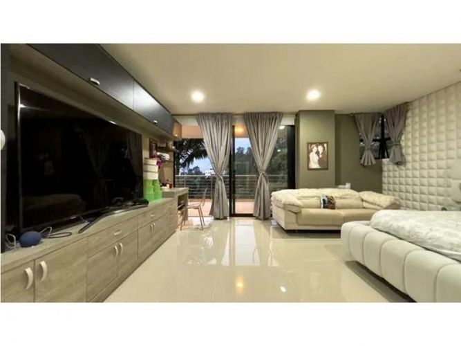 Casa de 4 alcobas en venta en El Poblado, Medellín, 567 m² · foto 15 de 24