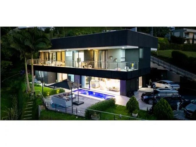 Casa de 4 alcobas en venta en El Poblado, Medellín, 567 m² · foto 18 de 24