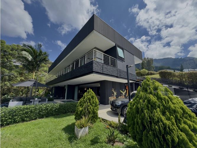 Casa de 4 alcobas en venta en El Poblado, Medellín, 567 m² · foto 23 de 24