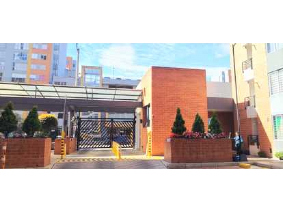 Apartamento en venta en Castilla, Bogotá · foto 2 de 24