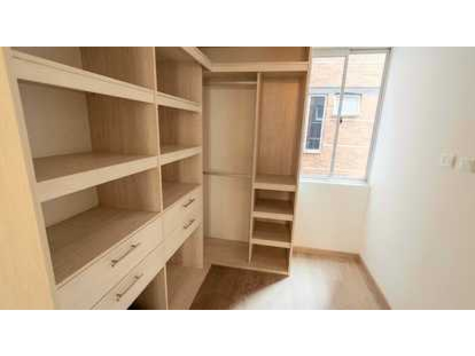 Apartamento en venta en Castilla, Bogotá · foto 9 de 24