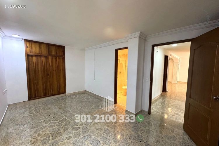 Apartamento de 3 alcobas en arriendo en Conquistadores, Medellín, 130 m² · foto 19 de 24