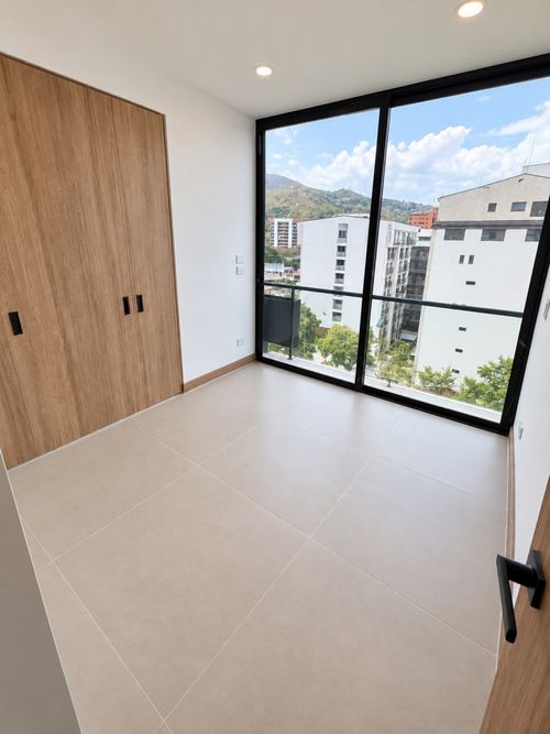 Apartamento de 2 alcobas en venta en Santa Rita, Cali, 85 m² · foto 3 de 13