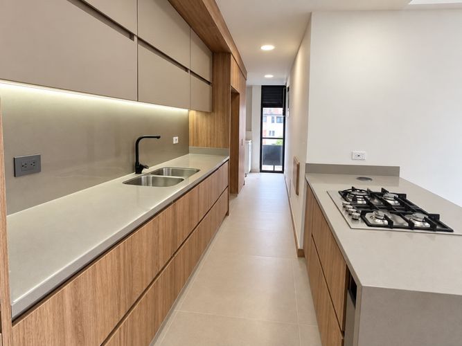 Apartamento de 2 alcobas en venta en Santa Rita, Cali, 85 m² · foto 5 de 13