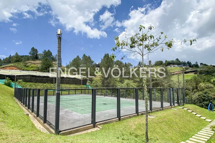 Casa de 3 alcobas en venta en Loma Del Escobero, Envigado, 260 m² · foto 21 de 23
