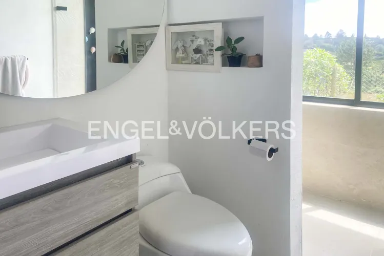 Casa de 3 alcobas en venta en Loma Del Escobero, Envigado, 260 m² · foto 12 de 23