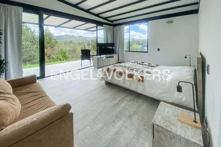 Casa de 3 alcobas en venta en Loma Del Escobero, Envigado, 260 m² · foto 7 de 23