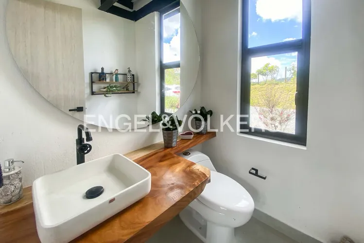 Casa de 3 alcobas en venta en Loma Del Escobero, Envigado, 260 m² · foto 6 de 23