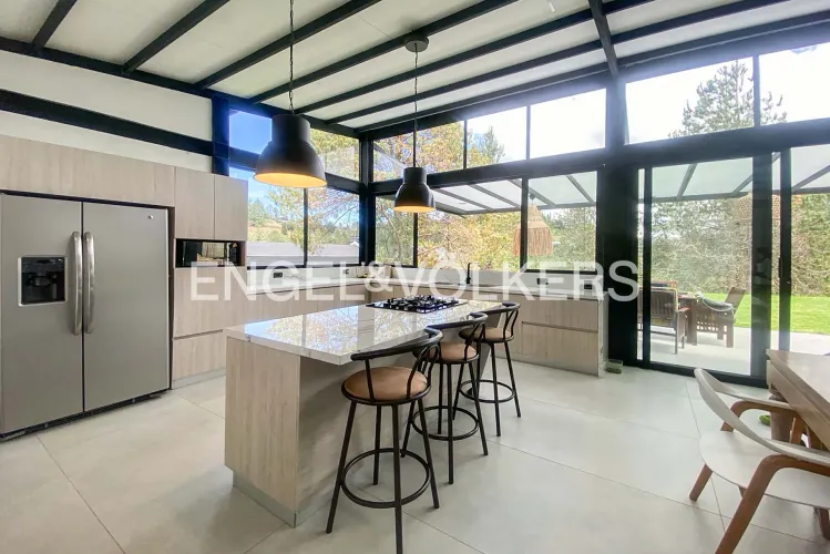 Casa de 3 alcobas en venta en Loma Del Escobero, Envigado, 260 m² · foto 5 de 23