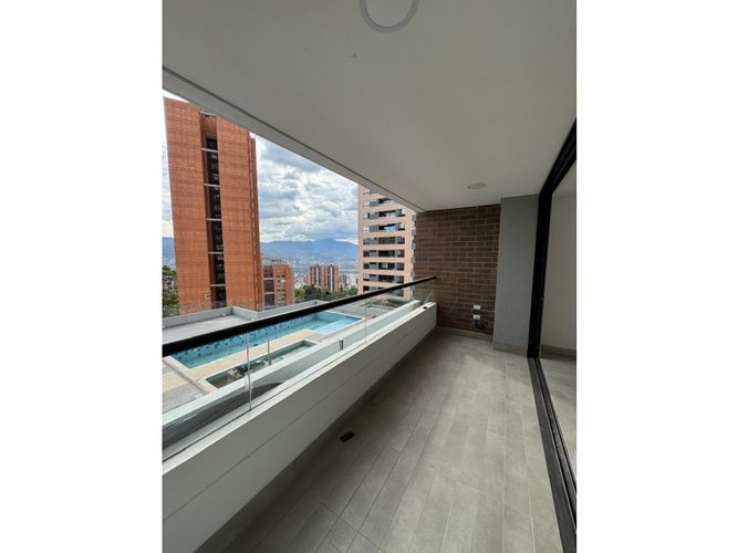 Apartaestudio en venta en Los Balsos, Medellín, 68 m² · foto 4 de 21