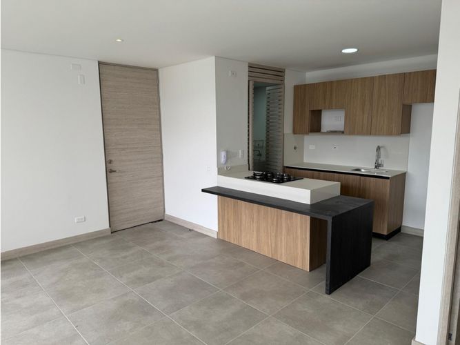 Apartaestudio en venta en Los Balsos, Medellín, 68 m² · foto 5 de 21