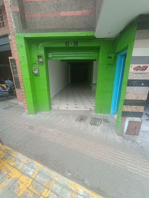 Local en arriendo en Jesus Nazareno, Medellín, 48 m² · foto 2 de 8