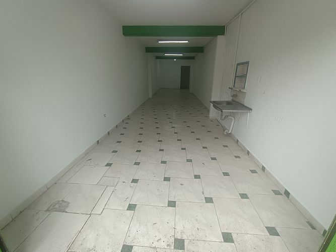 Local en arriendo en Jesus Nazareno, Medellín, 48 m² · foto 3 de 8