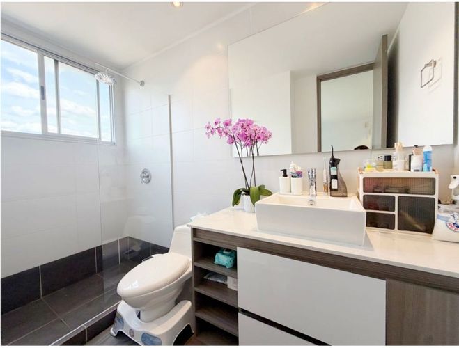 Apartamento de 3 alcobas en venta en Florida Nueva, Medellín, 107 m² · foto 9 de 9