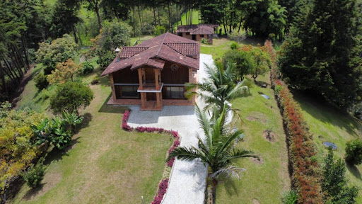 Casa en arriendo en Santa Ana, Rionegro · foto 2 de 24