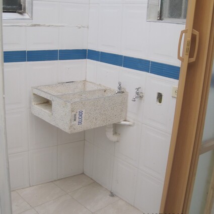 Apartamento en arriendo en Alcazares, Bogotá · foto 9 de 24