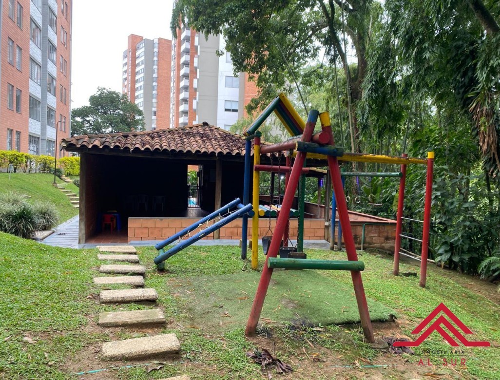 Apartamento en venta en Loma Del Esmeraldal, Envigado · foto 2 de 14