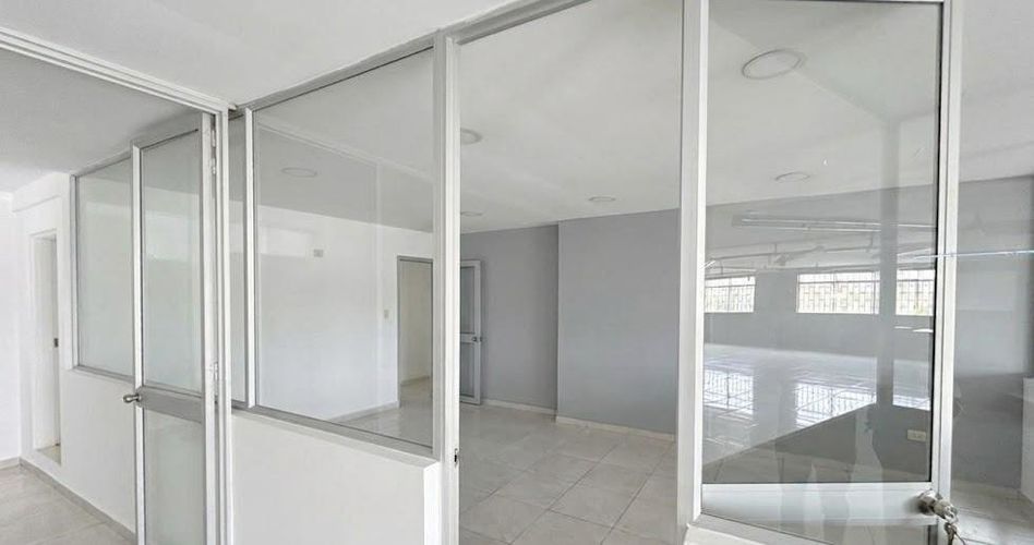Bodega en arriendo en Perpetuo Socorro, Medellín, 520 m² · foto 4 de 6